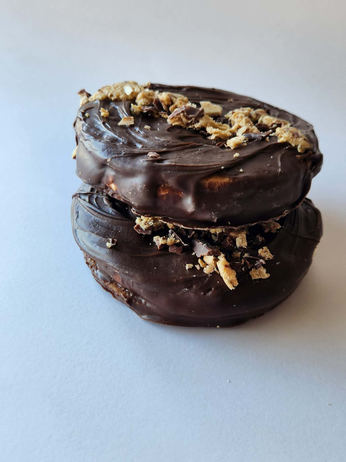 Kai's Sweet Co Kinder Bueno Roundabout two stacked, milk chocolate coated with Kinder Bueno wafer crumble topping